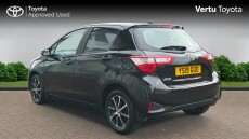 Toyota Yaris 1.5 VVT-i Icon Tech 5dr Petrol Hatchback
